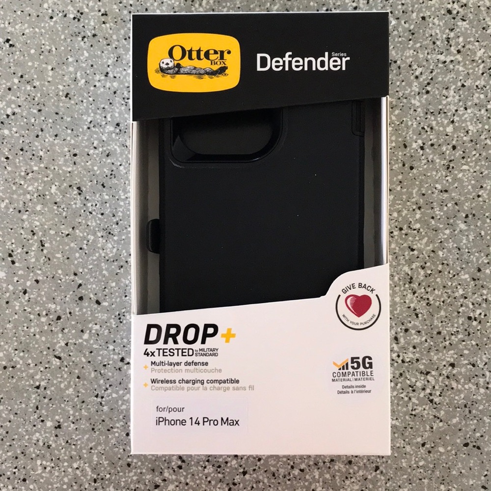 Otter box defender series for iphone 14 pro max brand new FREE screen protector